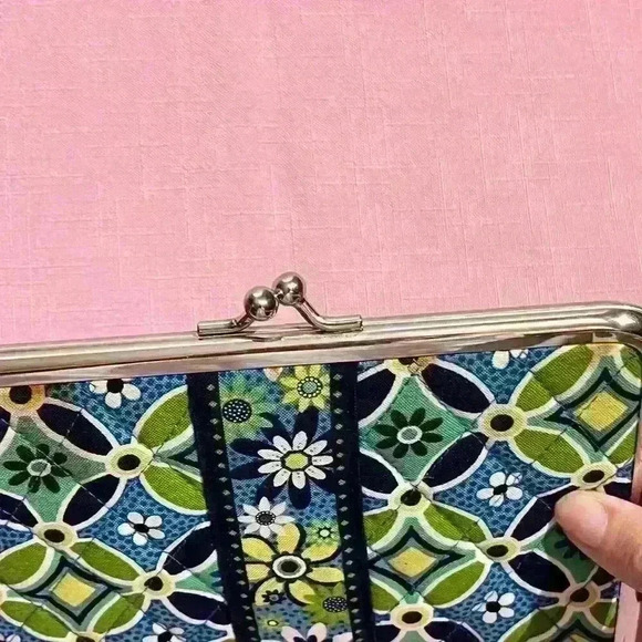Vera Bradley Small Photo Album Kiss Lock Green Blue Floral Daisy - Picture 7 of 9